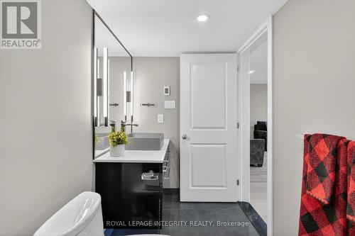 724 Parade Drive, Ottawa, ON - Indoor