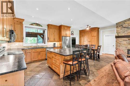 5594 First Line, Erin, ON - Indoor Photo Showing Kitchen With Double Sink With Upgraded Kitchen