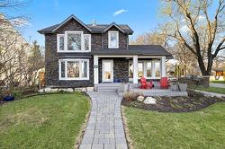 449 Lyndale DR  Winnipeg, MB R2H 1M8