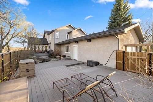 449 Lyndale Dr, Winnipeg, MB 