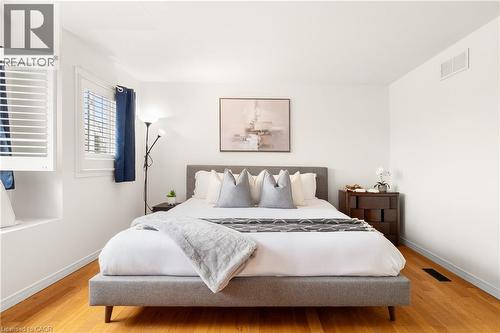 131 Swift Crescent, Guelph, ON - Indoor Photo Showing Bedroom