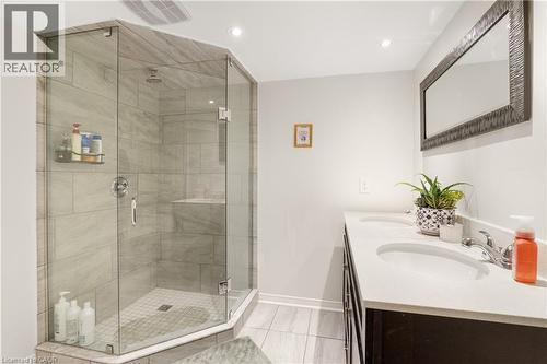 131 Swift Crescent, Guelph, ON - Indoor Photo Showing Bathroom