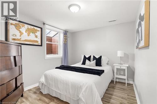 131 Swift Crescent, Guelph, ON - Indoor Photo Showing Bedroom