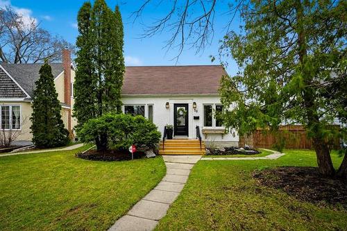56 Monck Ave, Winnipeg, MB 