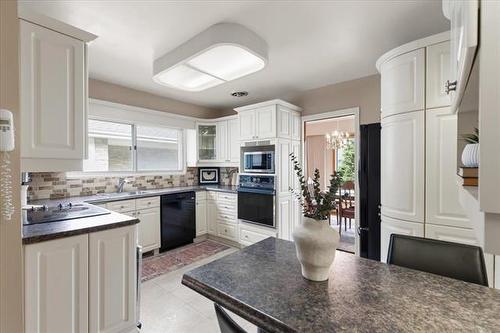 394 Thompson Dr, Winnipeg, MB 