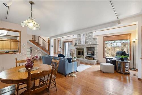 394 Thompson Dr, Winnipeg, MB 