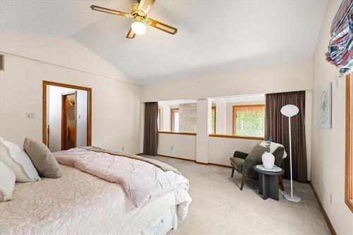 394 Thompson Dr, Winnipeg, MB 