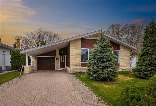 394 Thompson Dr, Winnipeg, MB 