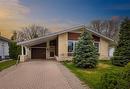 394 Thompson Dr, Winnipeg, MB 