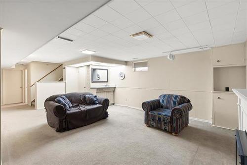 394 Thompson Dr, Winnipeg, MB 