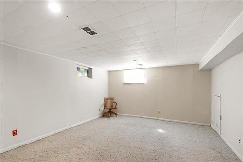 394 Thompson Dr, Winnipeg, MB 