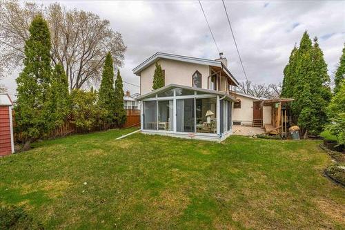 394 Thompson Dr, Winnipeg, MB 