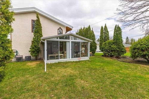 394 Thompson Dr, Winnipeg, MB 