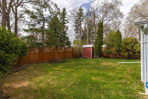 394 Thompson Dr, Winnipeg, MB 