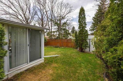 394 Thompson Dr, Winnipeg, MB 