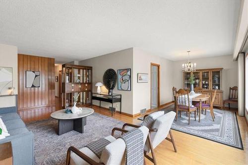 394 Thompson Dr, Winnipeg, MB 