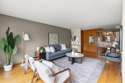 394 Thompson Dr, Winnipeg, MB 