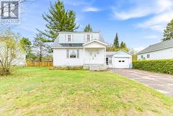 40 CHURCH STREET Laurentian Hills, ON K0J 1J0