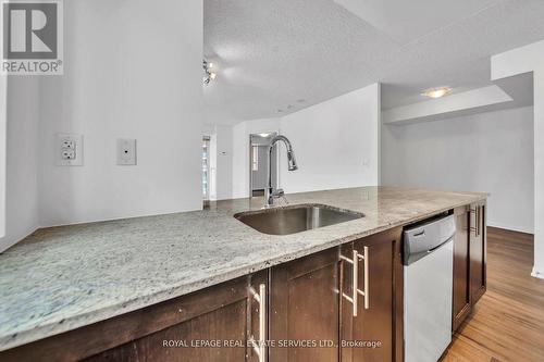 502 - 125 Western Battery Road, Toronto, ON - Indoor Photo Showing Kitchen