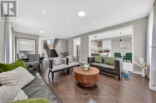2835 Foxden Square, Pickering, ON - Indoor Photo Showing Living Room