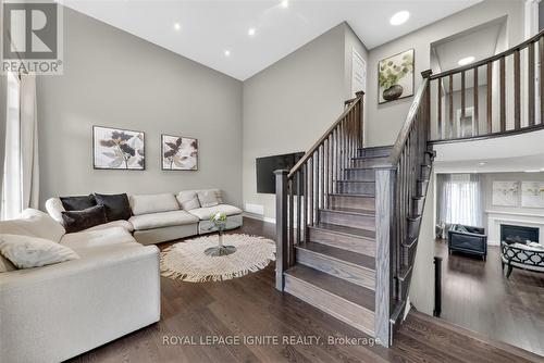 2835 Foxden Square, Pickering, ON - Indoor Photo Showing Other Room