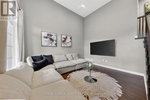 2835 Foxden Square, Pickering, ON - Indoor Photo Showing Living Room