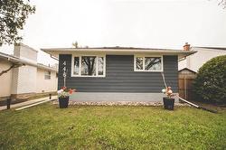 446 Yale AVE  Winnipeg, MB R2C 1V3