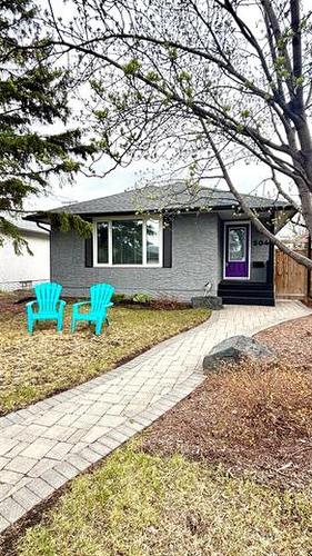 504 Queenston St, Winnipeg, MB 