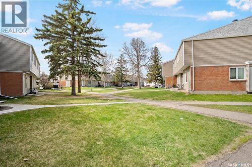 4122 Castle Road, Regina, SK - Outdoor