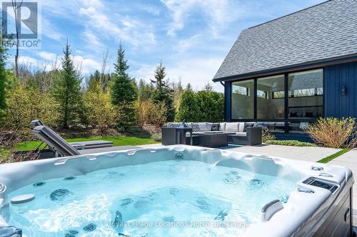 110 Pheasant Run, Blue Mountains, ON - Outdoor With Backyard