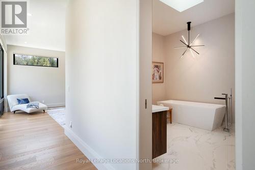 110 Pheasant Run, Blue Mountains, ON - Indoor Photo Showing Bathroom