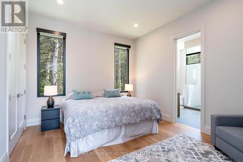 110 Pheasant Run, Blue Mountains, ON - Indoor Photo Showing Bedroom