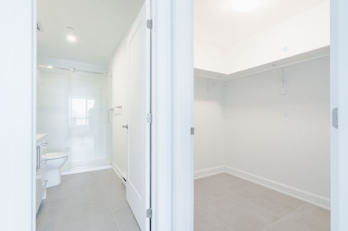 Bedroom - 507-5792 Av. Parkhaven, Côte-Saint-Luc, QC - Indoor Photo Showing Bathroom