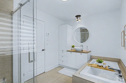 Salle de bains - 576 Rue Du Mont-Brome, Granby, QC - Indoor Photo Showing Bathroom
