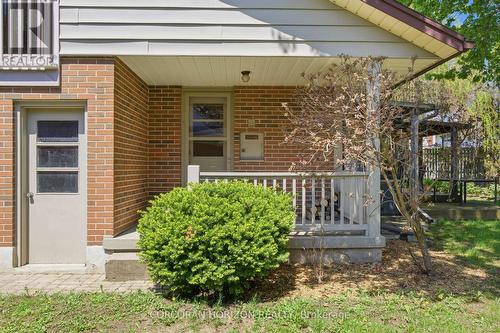 34 Yule Place, Kitchener, ON - Outdoor