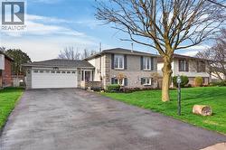 328 MACCRAE Drive  Caledonia, ON N3W 1K6