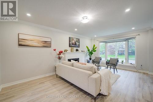 2532 Renzoni Road, Mississauga, ON - Indoor Photo Showing Living Room