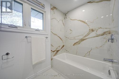 2532 Renzoni Road, Mississauga, ON - Indoor Photo Showing Bathroom