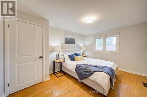 2532 Renzoni Road, Mississauga, ON - Indoor Photo Showing Bedroom