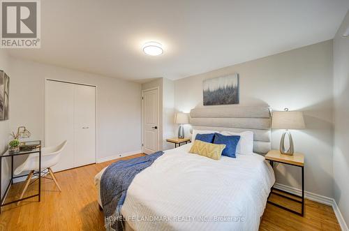 2532 Renzoni Road, Mississauga, ON - Indoor Photo Showing Bedroom