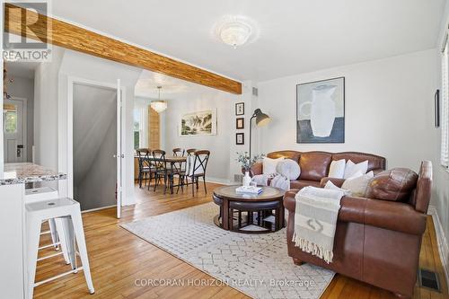 14 Lorne Crescent, Kitchener, ON - Indoor Photo Showing Living Room