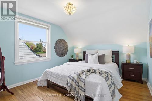 14 Lorne Crescent, Kitchener, ON - Indoor Photo Showing Bedroom