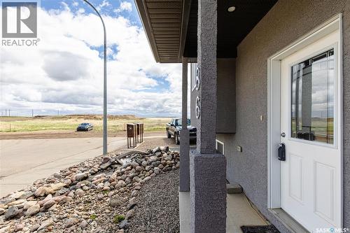 86 Brigham Road, Moose Jaw, SK - Outdoor