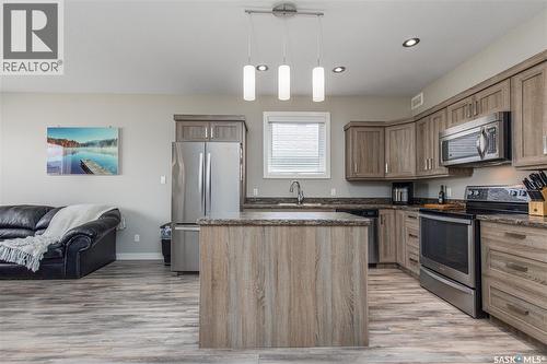86 Brigham Road, Moose Jaw, SK - Indoor Photo Showing Kitchen With Double Sink