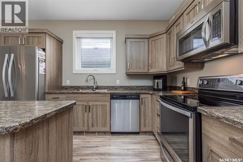 86 Brigham Road, Moose Jaw, SK - Indoor Photo Showing Kitchen