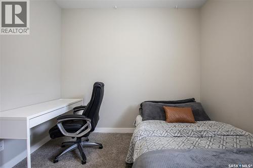 86 Brigham Road, Moose Jaw, SK - Indoor Photo Showing Bedroom