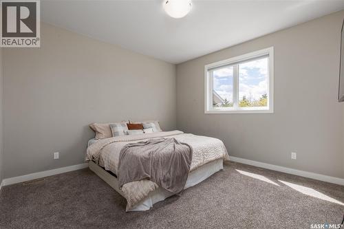 86 Brigham Road, Moose Jaw, SK - Indoor Photo Showing Bedroom