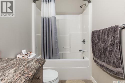 86 Brigham Road, Moose Jaw, SK - Indoor Photo Showing Bathroom