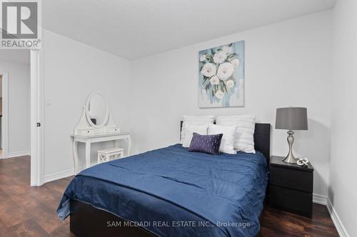 964 Queen Street W, Mississauga, ON - Indoor Photo Showing Bedroom