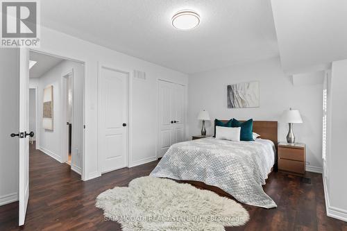 964 Queen Street W, Mississauga, ON - Indoor Photo Showing Bedroom